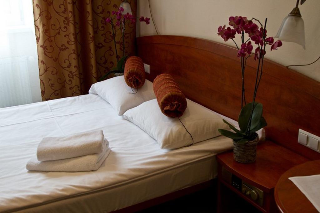 Hotel Arkadia Legnica Bilik gambar