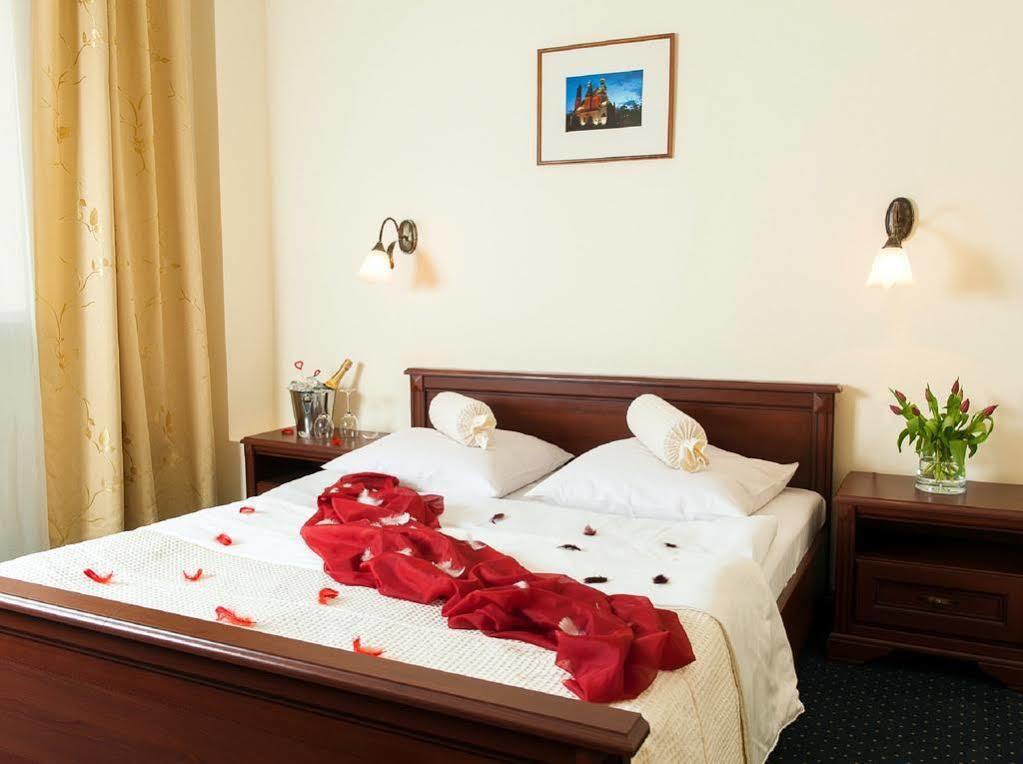 Hotel Arkadia Legnica Luaran gambar